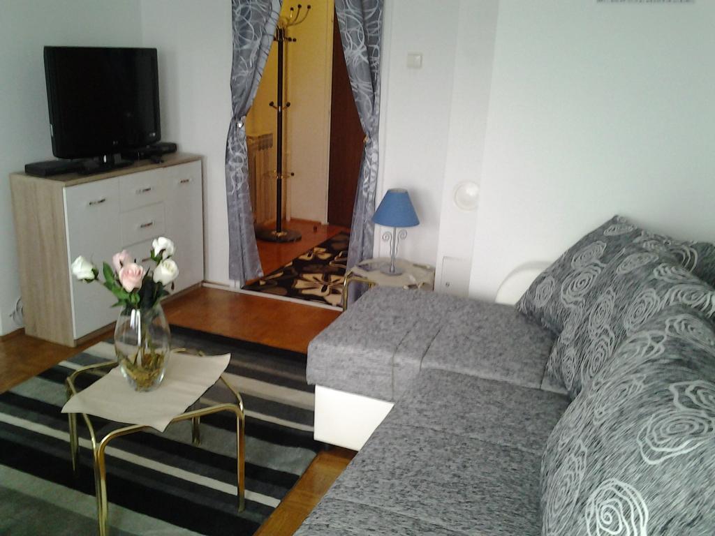 Apartment Karlos Загреб Экстерьер фото